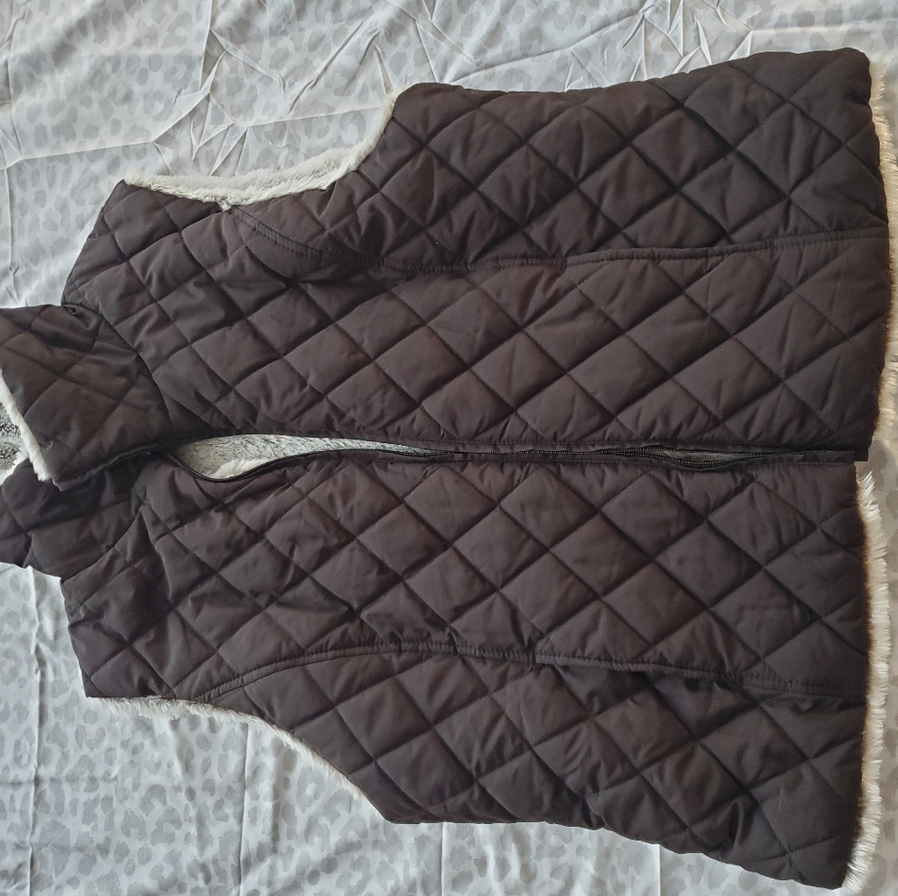 Reversible vest - Picture 2 of 3